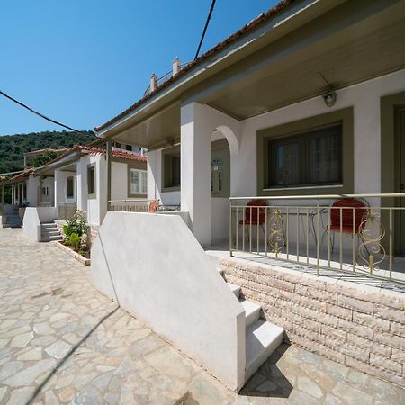 Makis Village-Apartments Agia Efimia Eksteriør bilde