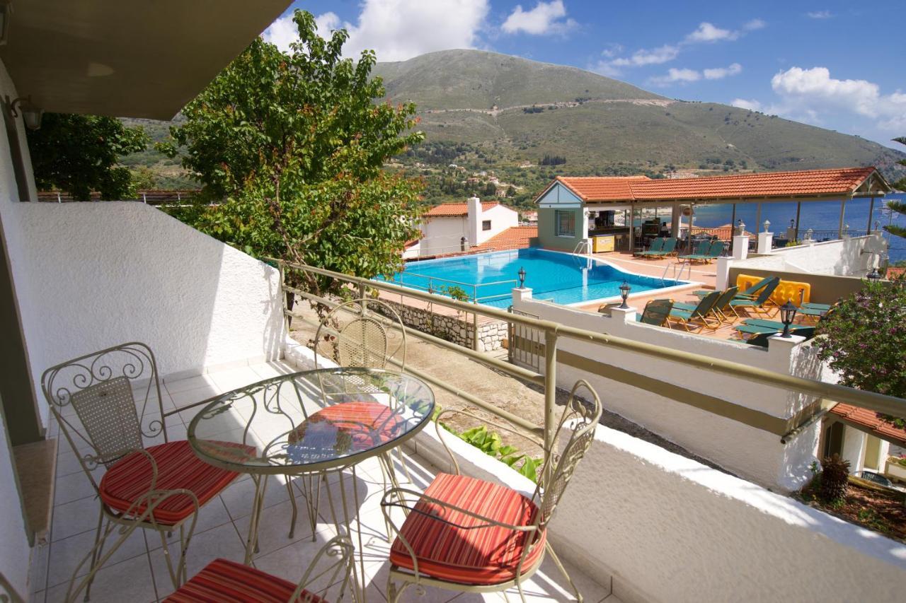 Makis Village-Apartments Agia Efimia Eksteriør bilde