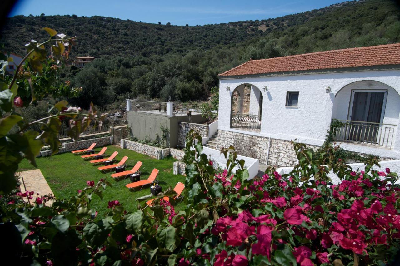 Makis Village-Apartments Agia Efimia Eksteriør bilde