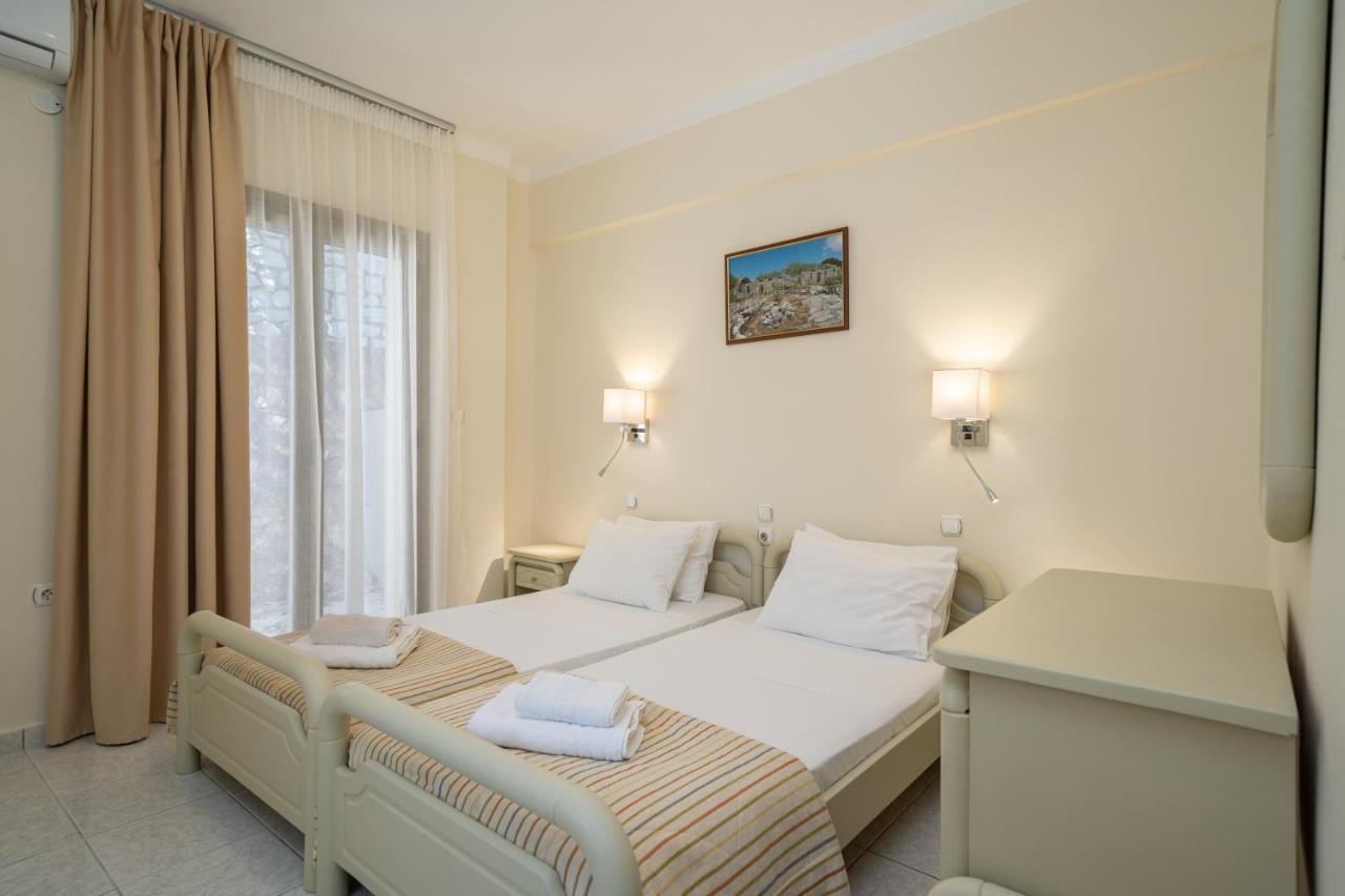 Makis Village-Apartments Agia Efimia Eksteriør bilde