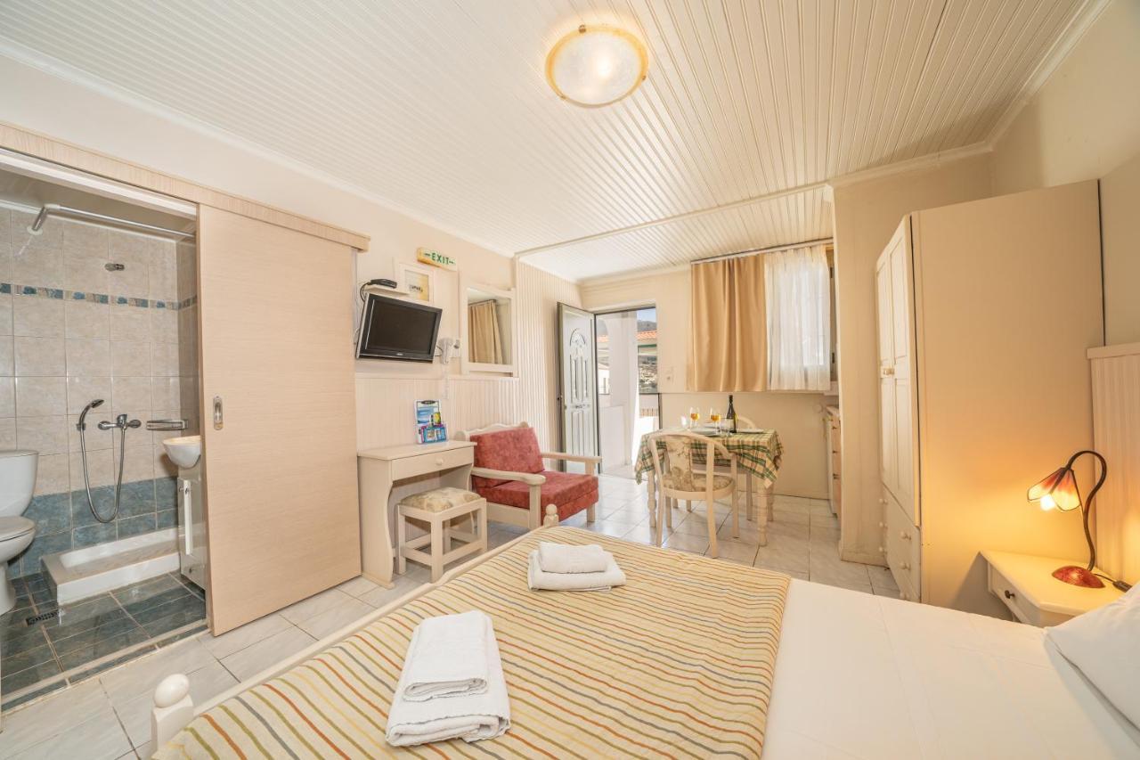 Makis Village-Apartments Agia Efimia Eksteriør bilde