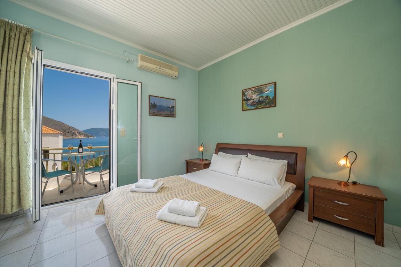 Makis Village-Apartments Agia Efimia Eksteriør bilde