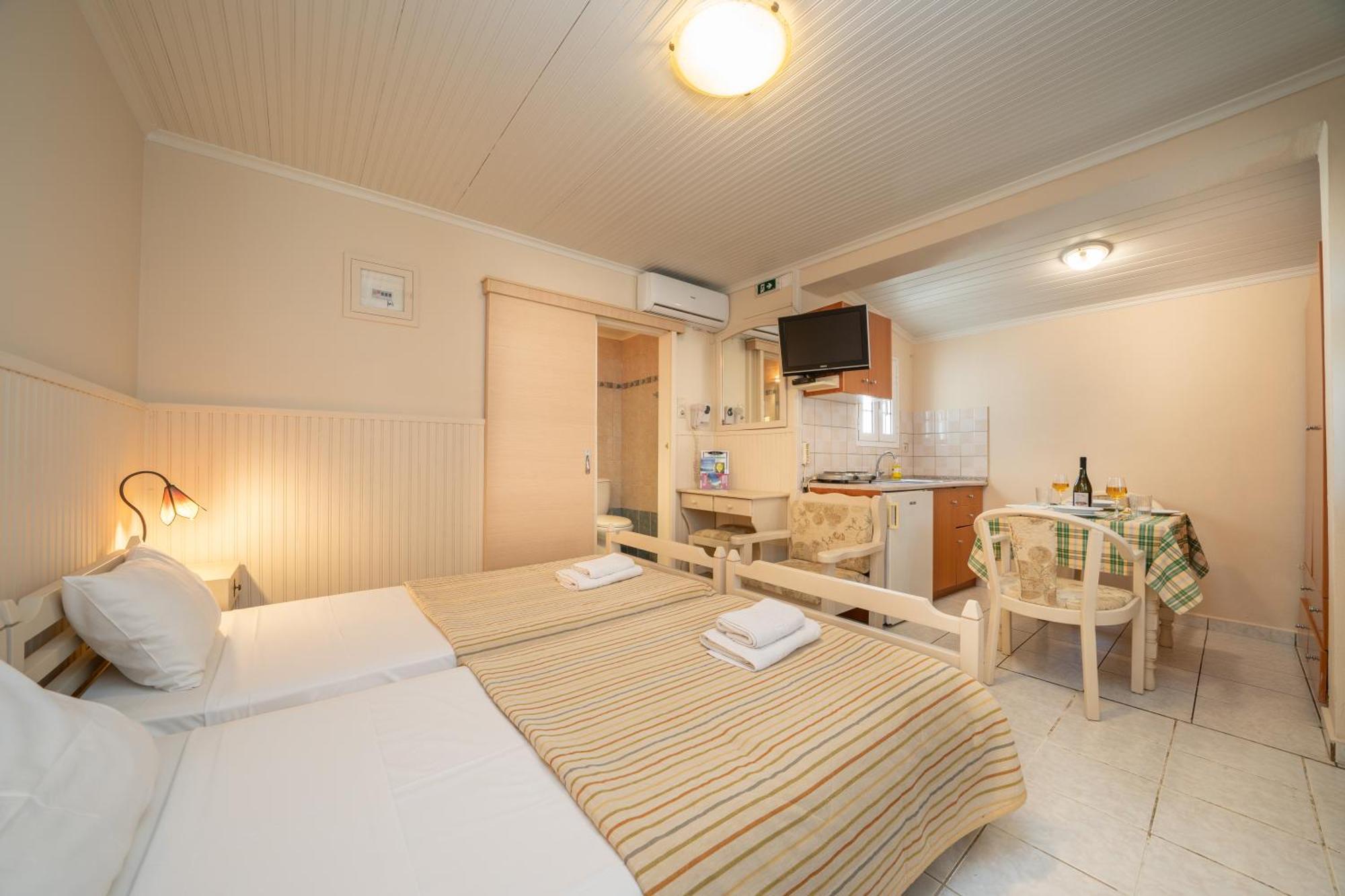 Makis Village-Apartments Agia Efimia Eksteriør bilde